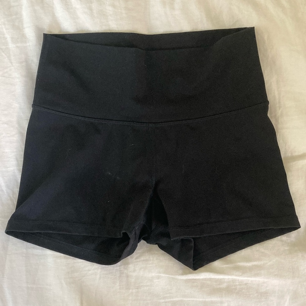 Old Navy Active Go-Dry Spandex Shorts 3”